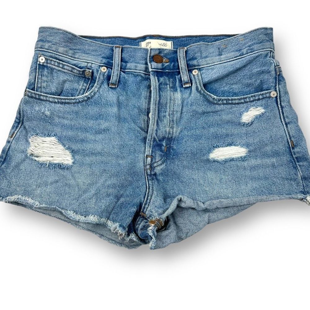 Madewell distressed look relaxed denim button fly shorts women’s‎ size 27
